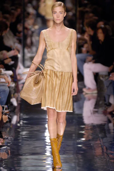 Look 25